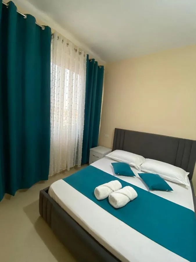 Aesthetic Durres Apartament 0*,